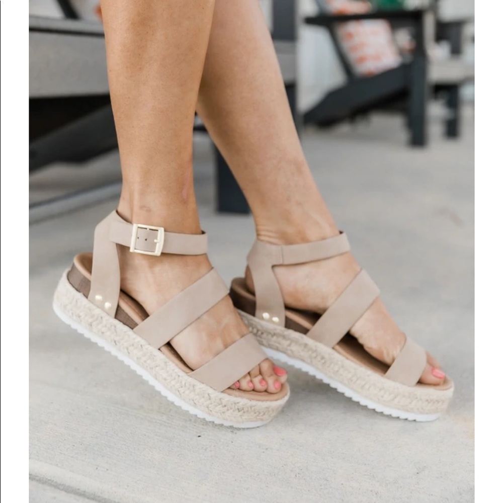 ANNIKA TAUPE PLATFORM WEDGE